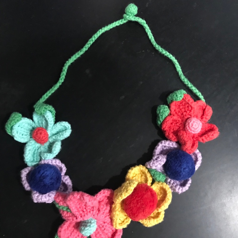 Kids Hanna crochet necklace